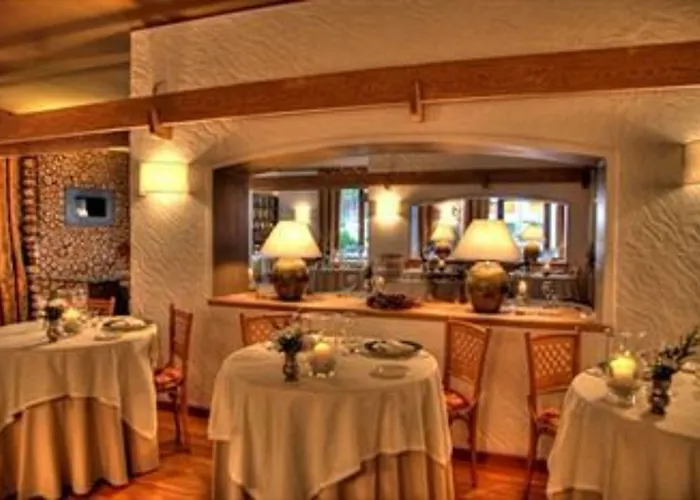 Cresta Et Duc Hotel